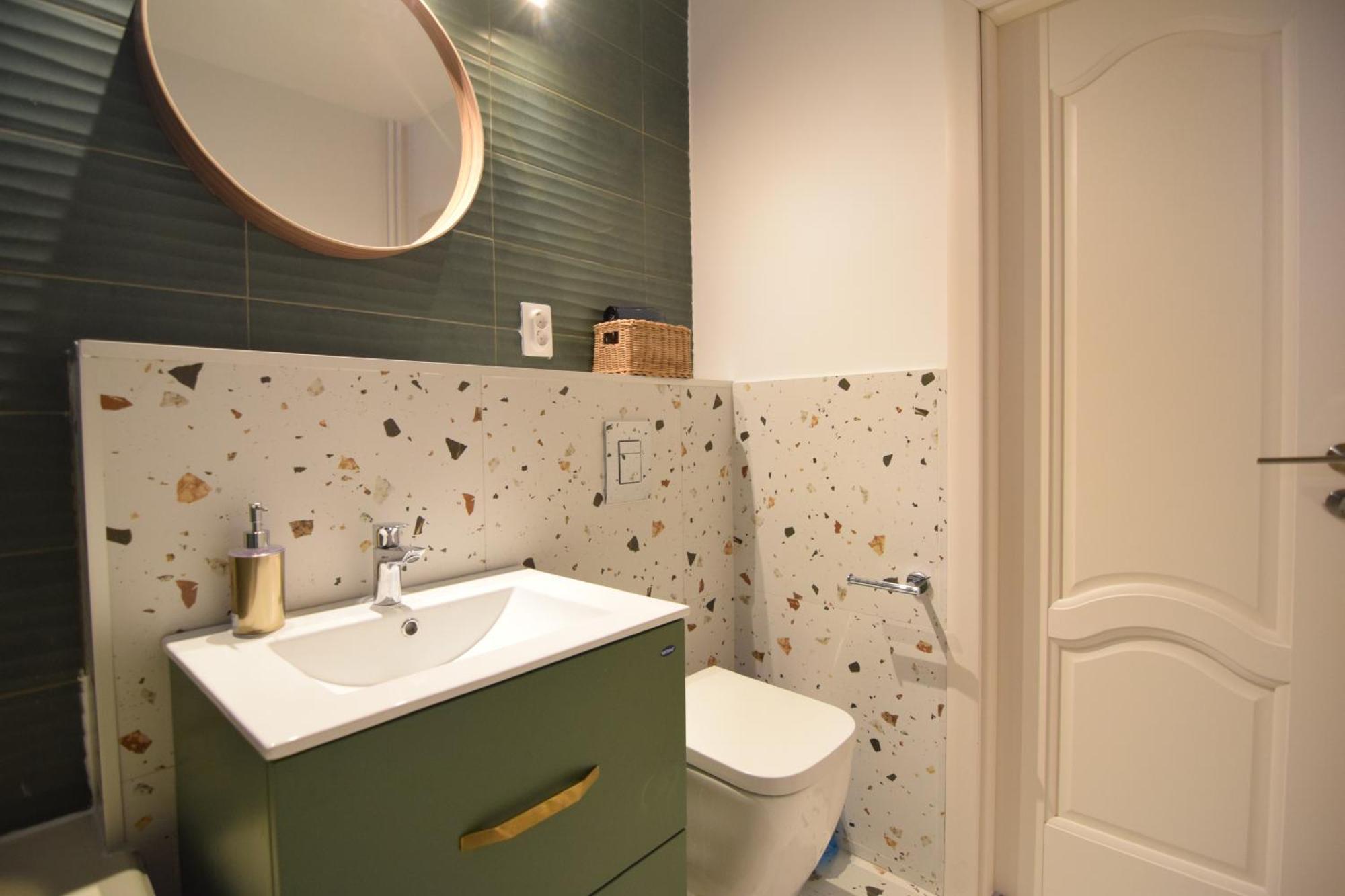 Stylish Apartment With Video Projector Bukares Bagian luar foto