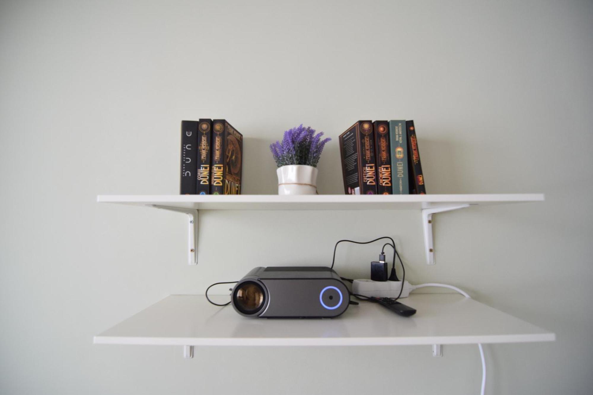 Stylish Apartment With Video Projector Bukares Bagian luar foto